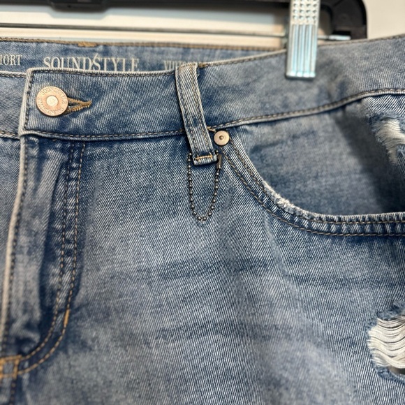NWOT Women’s Sz: 16 Sound/ Style Easy Fit Tummy Control Distressed Jean Shorts. - Picture 12 of 15